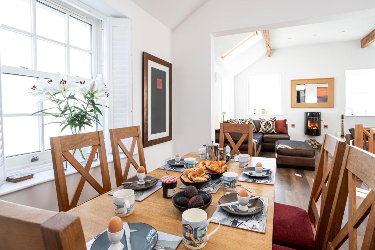 Finest Retreats - Lighthouse Cottage Rampside Экстерьер фото